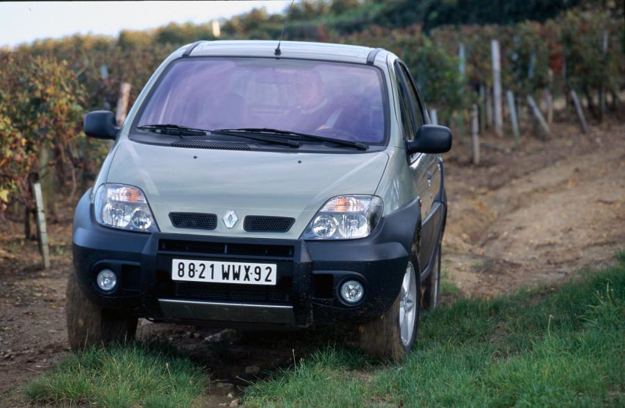  Renault Scenic RX4 2000 года  (фото 16 из 66)